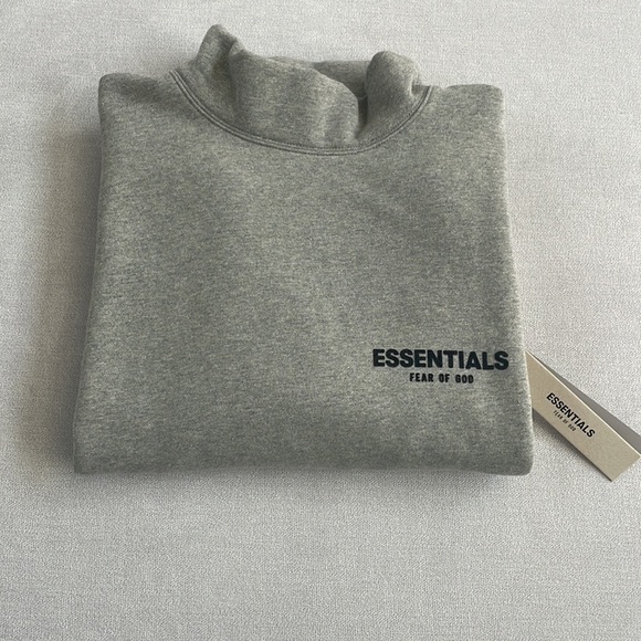 FEAR OF GOD ESSENTIALS SWEATSHIRT (UNISEX) - Picture 3 of 7